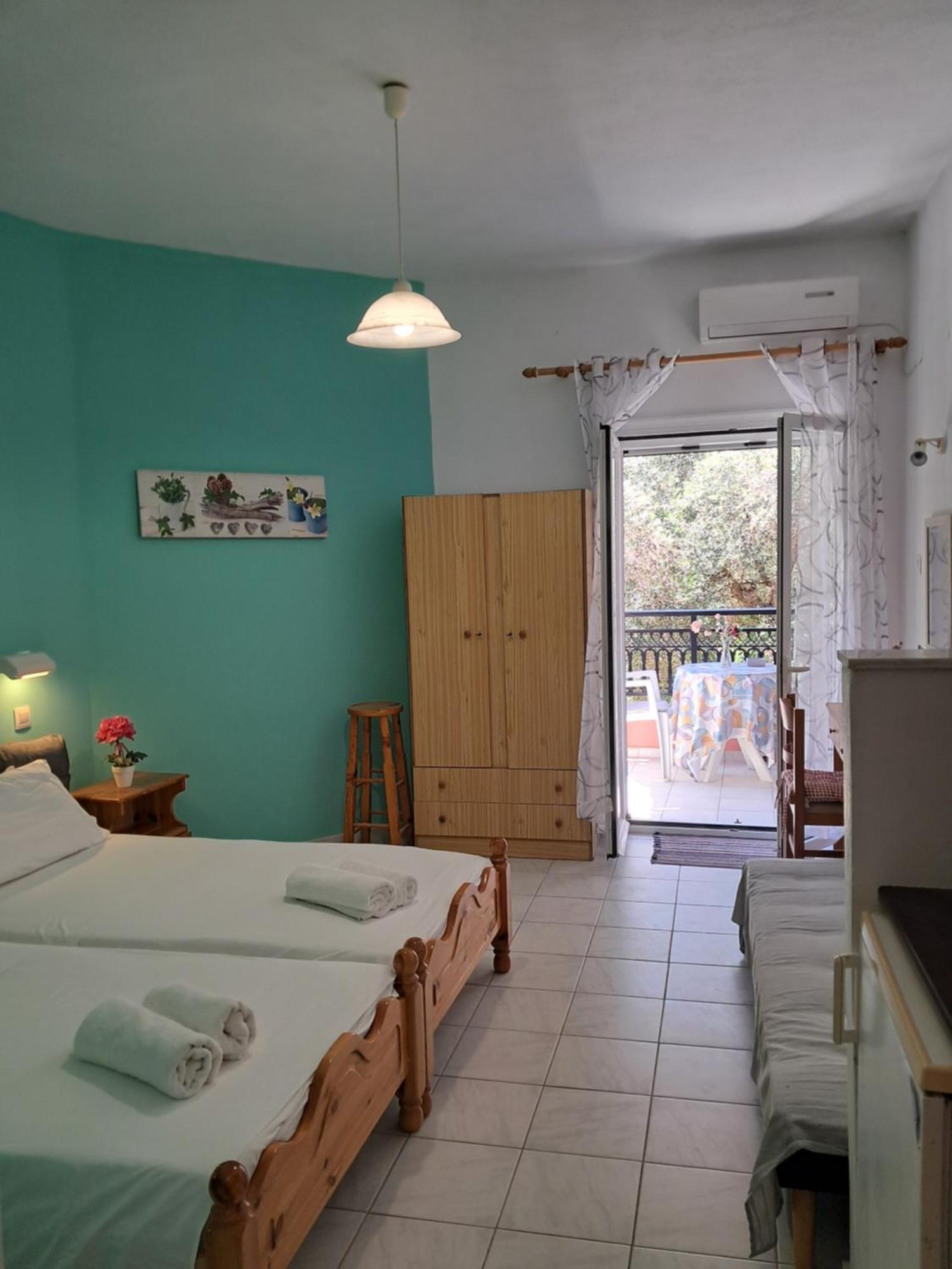 Ampelaki Studios Mpoukaris Dış mekan fotoğraf