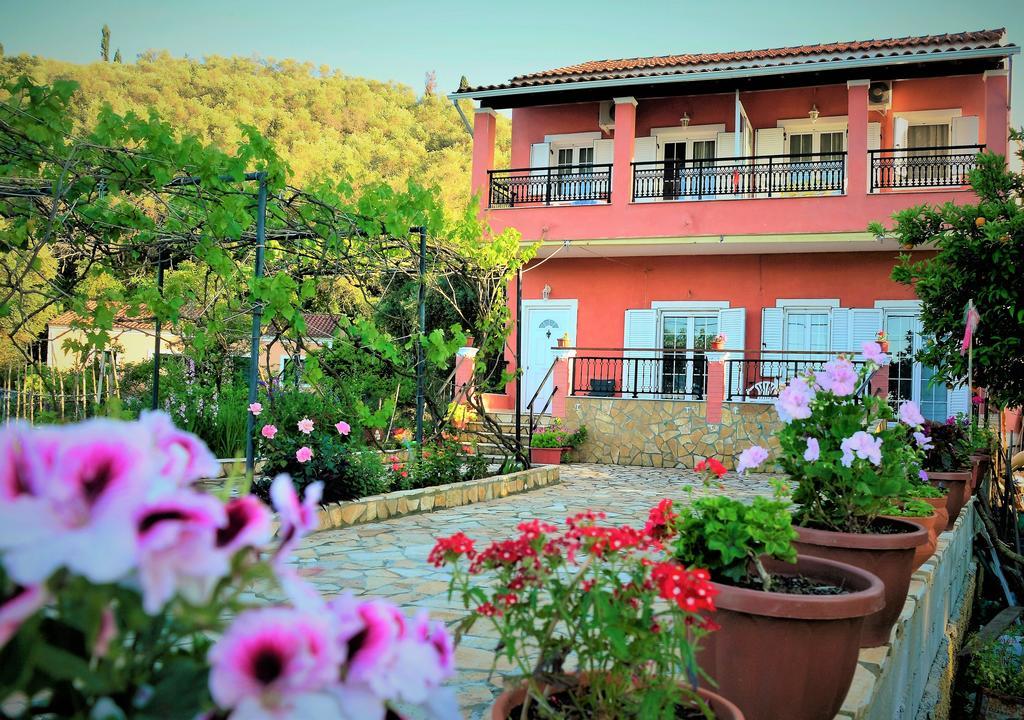 Ampelaki Studios Mpoukaris Dış mekan fotoğraf