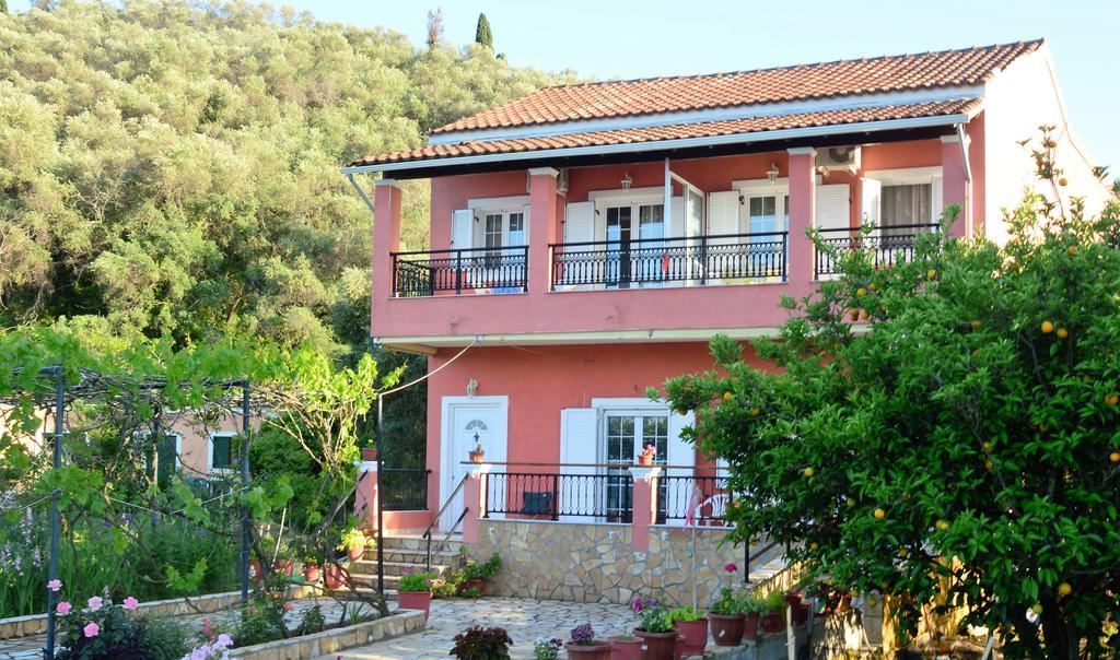 Ampelaki Studios Mpoukaris Dış mekan fotoğraf